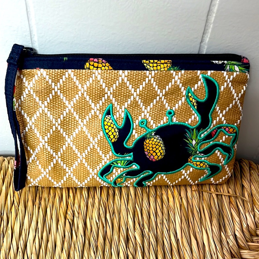 Vera Bradley Wrist Coastal Crab wristlet clutch purse handbag. NWOT